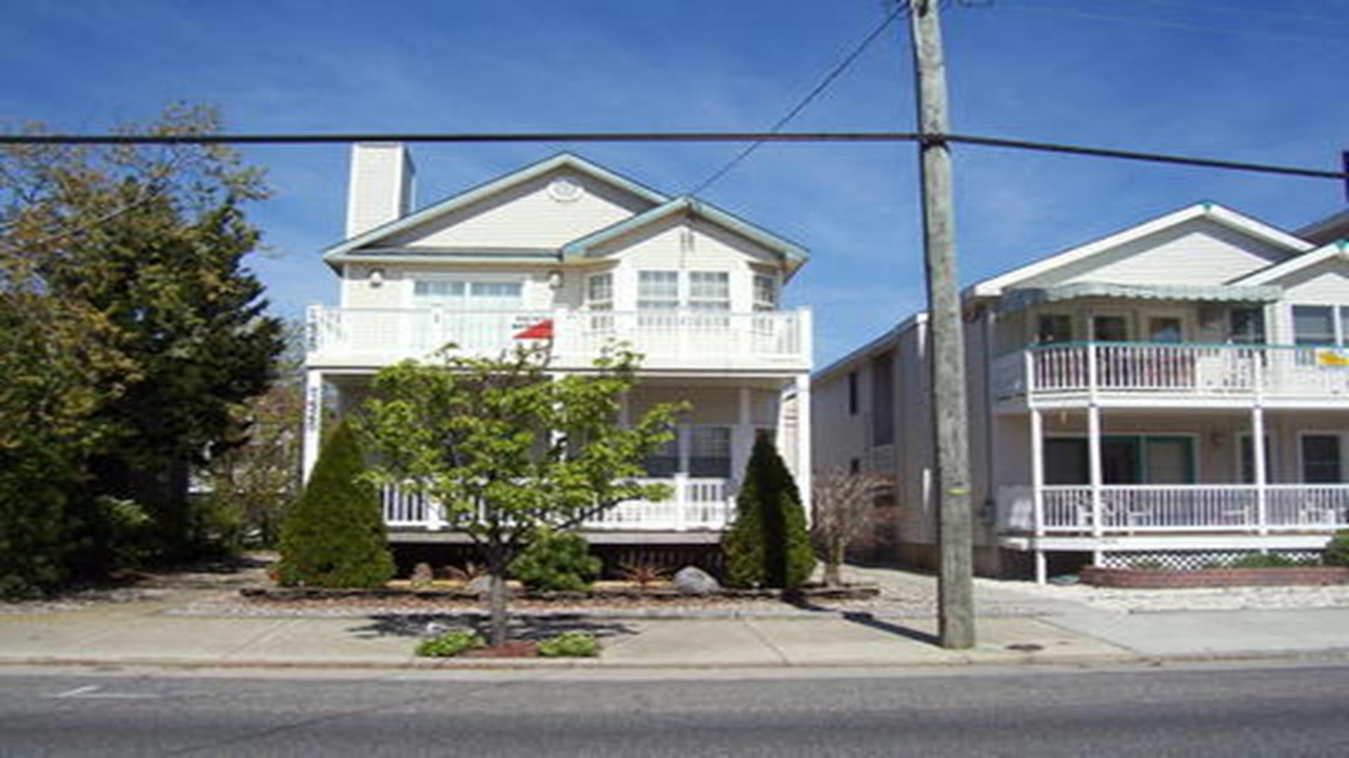 1st Flr. 1426 Central Ave.