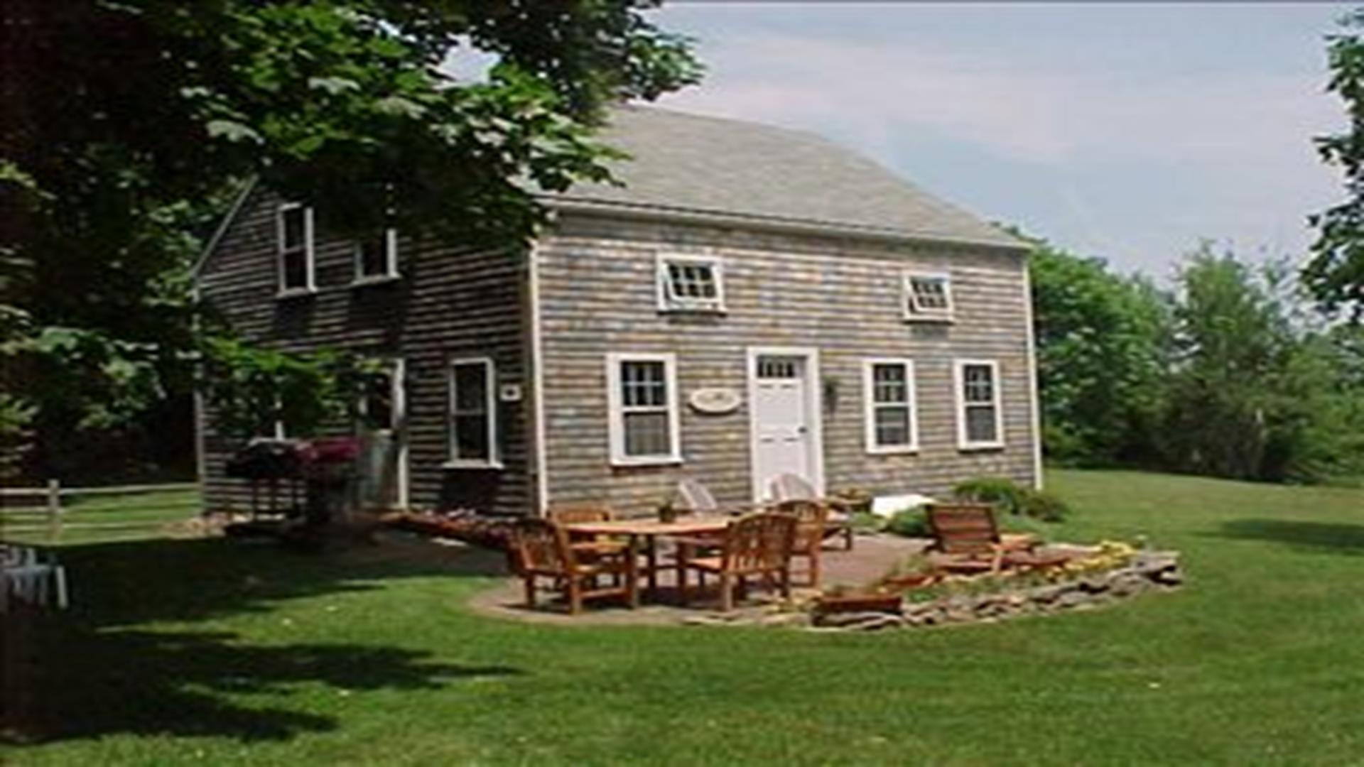 Vacation Rentals New Shoreham Maple Leaf Cottage